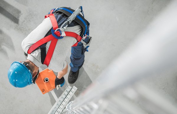 Plate-forme escalier mobile de 2,14 à 2,78m : sécurité et praticité